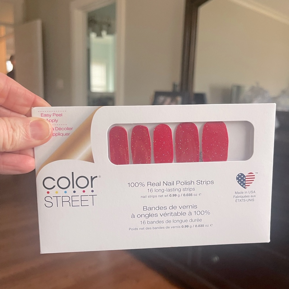 ColorStreet- 🍒 Cherry Float